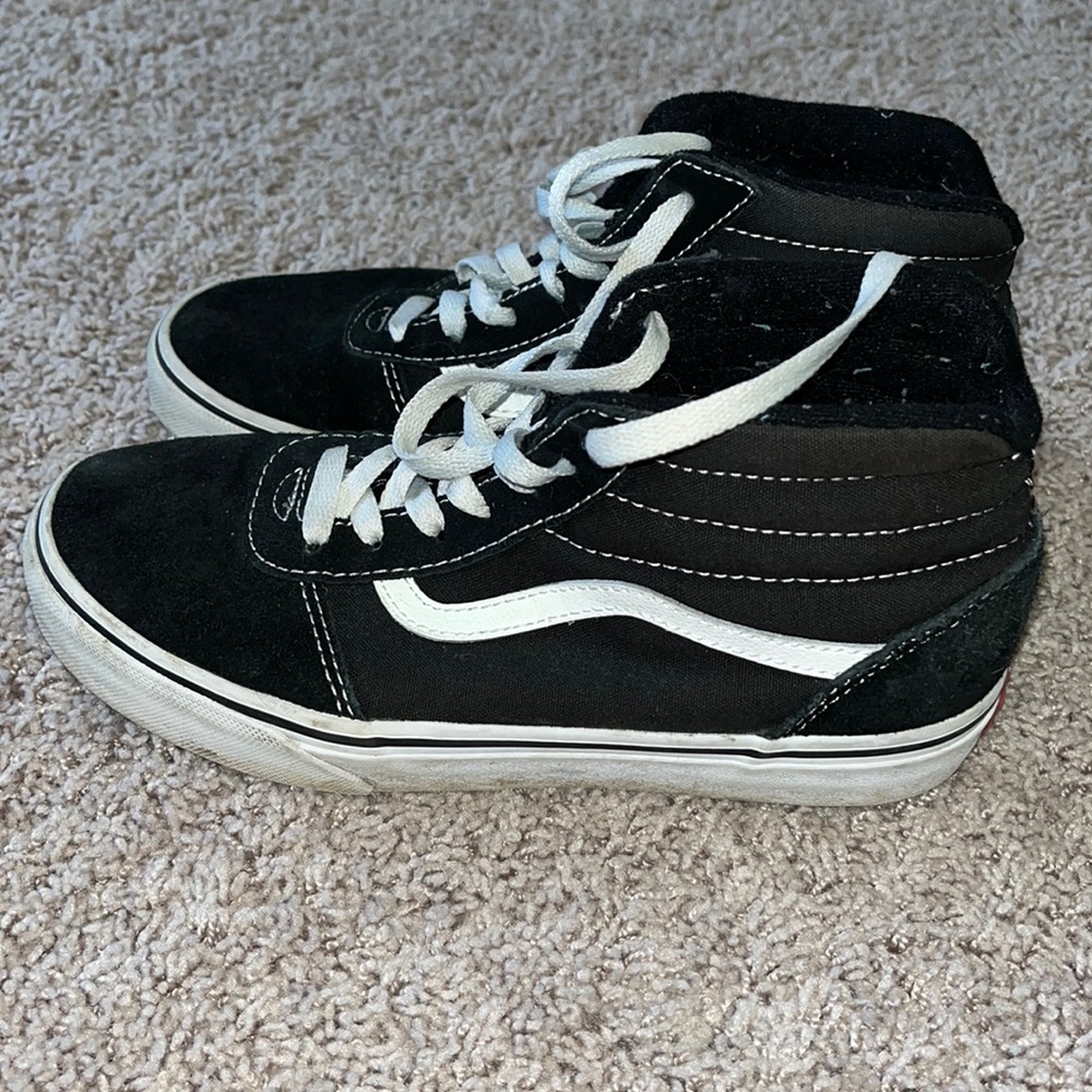 Black high top vans